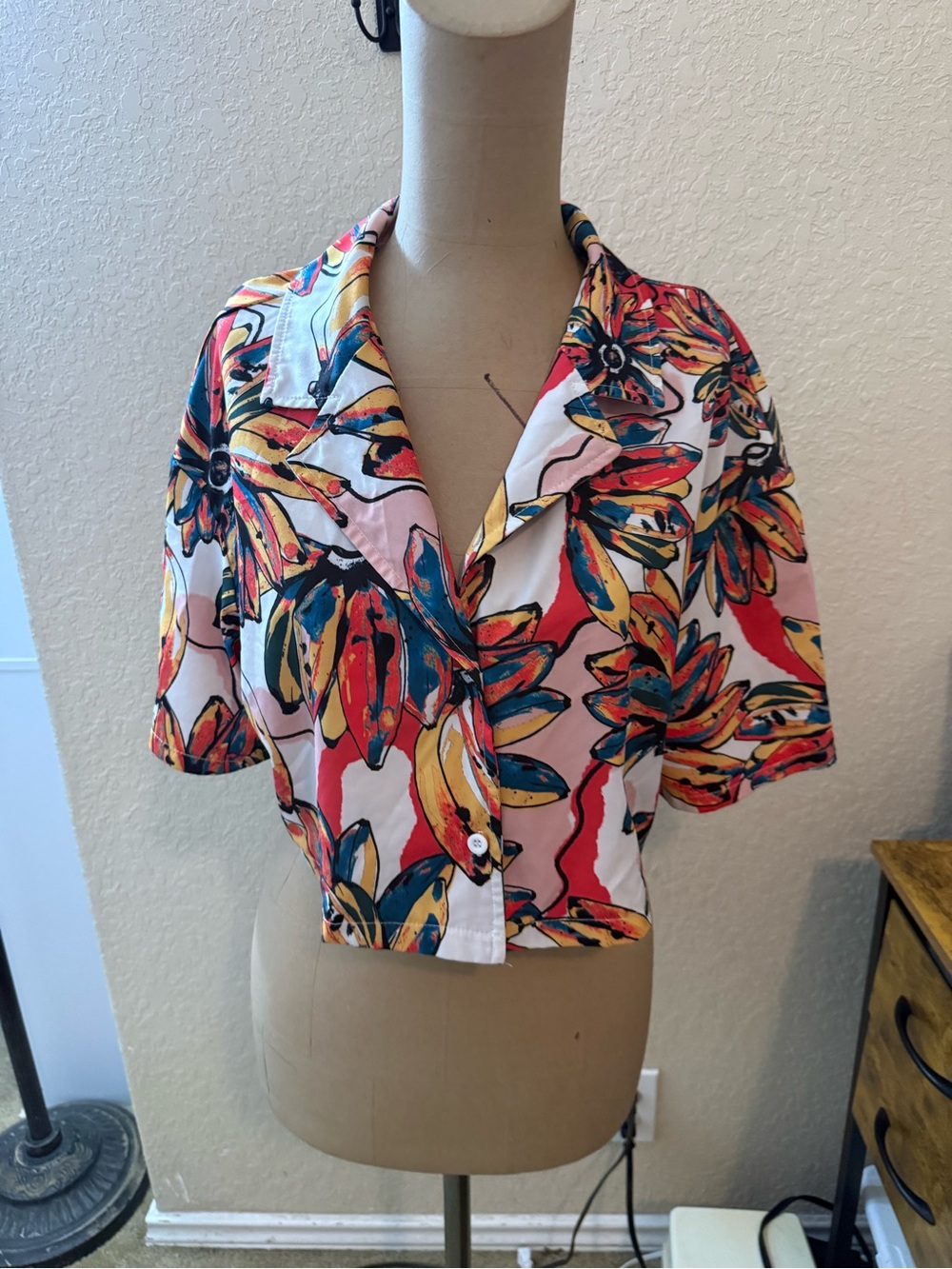 Women’s SHEIN floral collared blouse